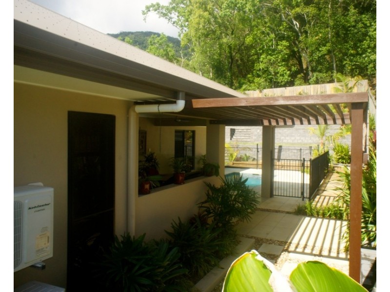 7 Retreat Close, Palm Cove QLD 4879