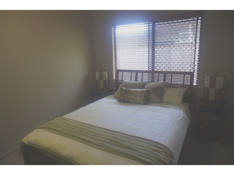 7 Retreat Close, Palm Cove QLD 4879