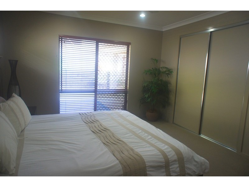 7 Retreat Close, Palm Cove QLD 4879