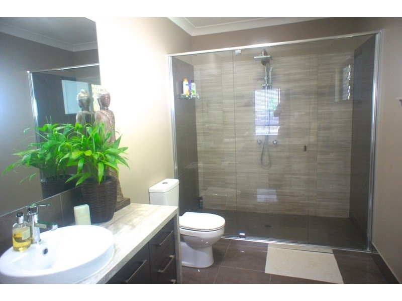 7 Retreat Close, Palm Cove QLD 4879
