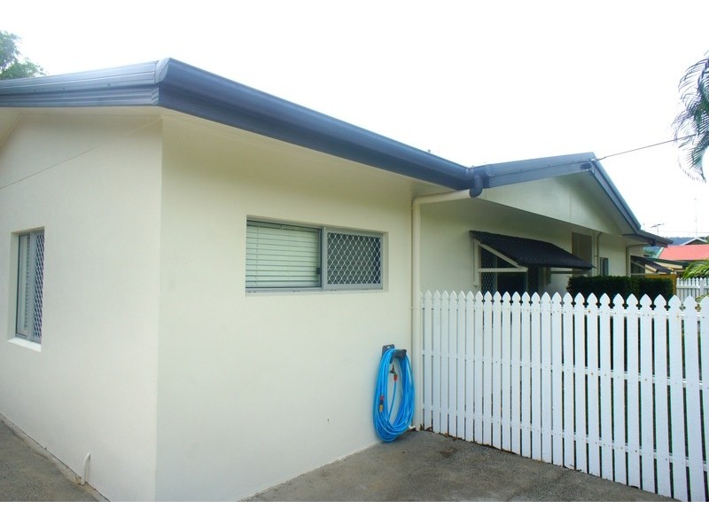 80 Wistaria Street, Holloways Beach QLD 4878