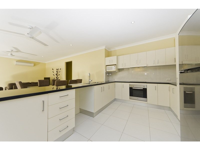 140 Roberts Drive, Trinity Beach QLD 4879