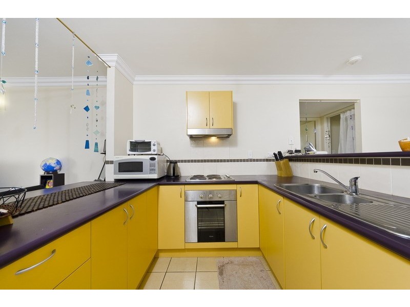 201/6 Marella Close, Manoora QLD 4870