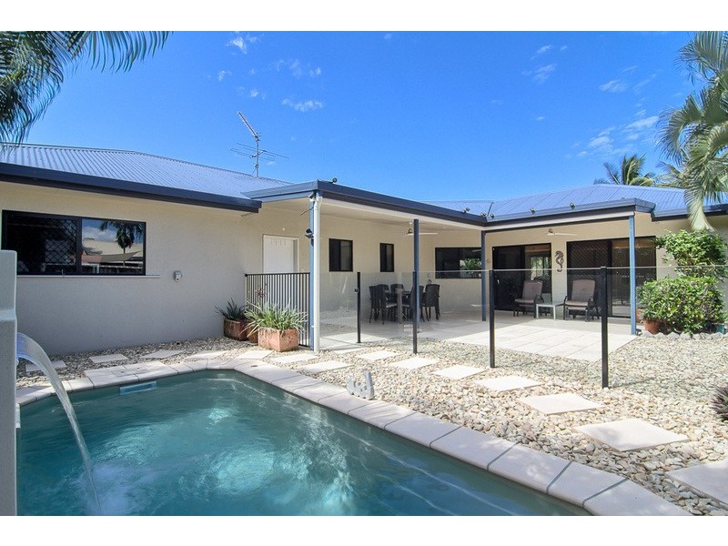 1  Otter St, Kewarra Beach QLD 4879