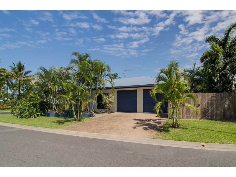 1  Otter St, Kewarra Beach QLD 4879