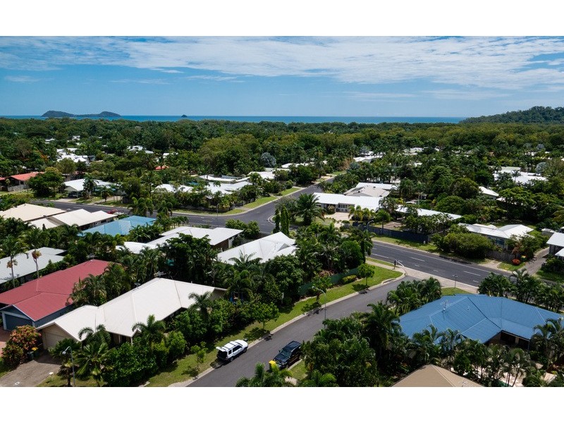 1  Otter St, Kewarra Beach QLD 4879