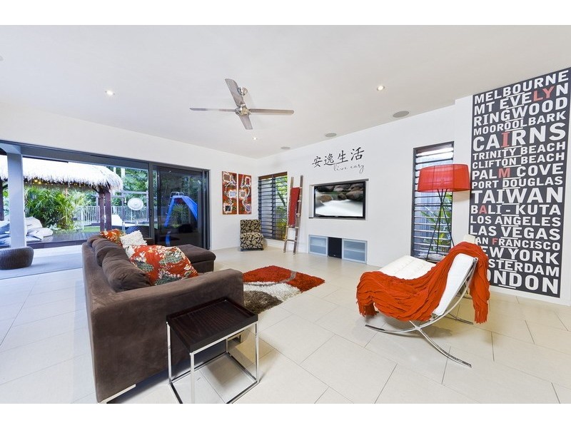 17 Muller Street, Palm Cove QLD 4879