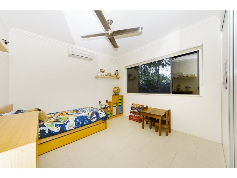 17 Muller Street, Palm Cove QLD 4879