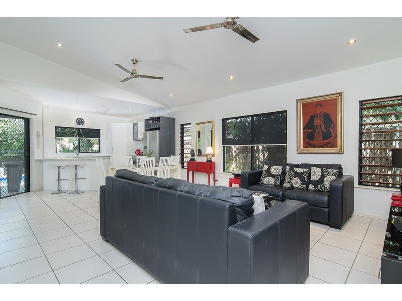 34 Seclusion Drive, Palm Cove QLD 4879