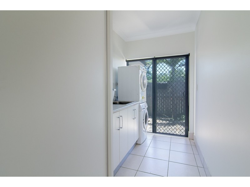34 Seclusion Drive, Palm Cove QLD 4879