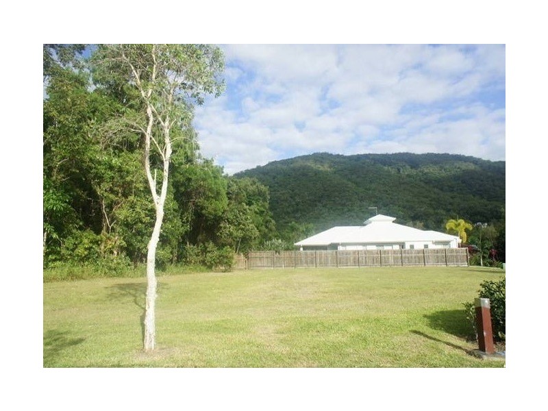 15 Aurelia Rd, Palm Cove QLD 4879