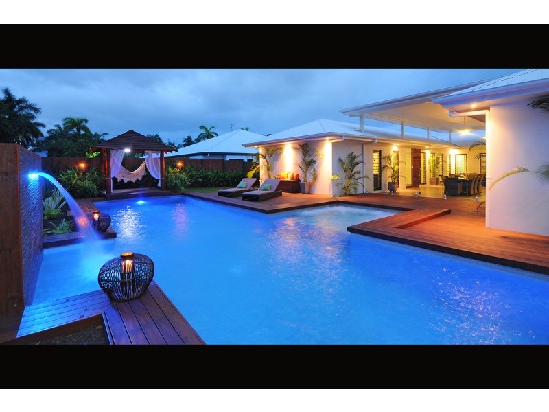 33 Iridescent Drive, Trinity Beach QLD 4879