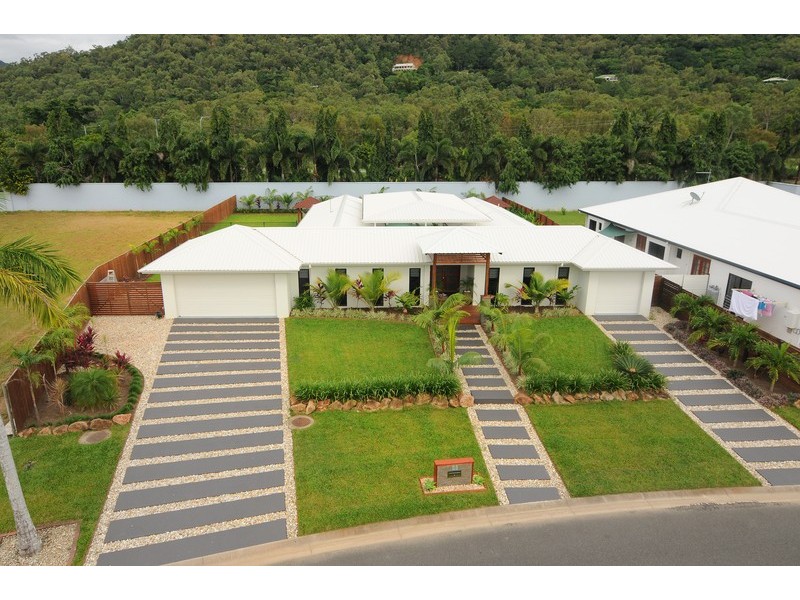 33 Iridescent Drive, Trinity Beach QLD 4879
