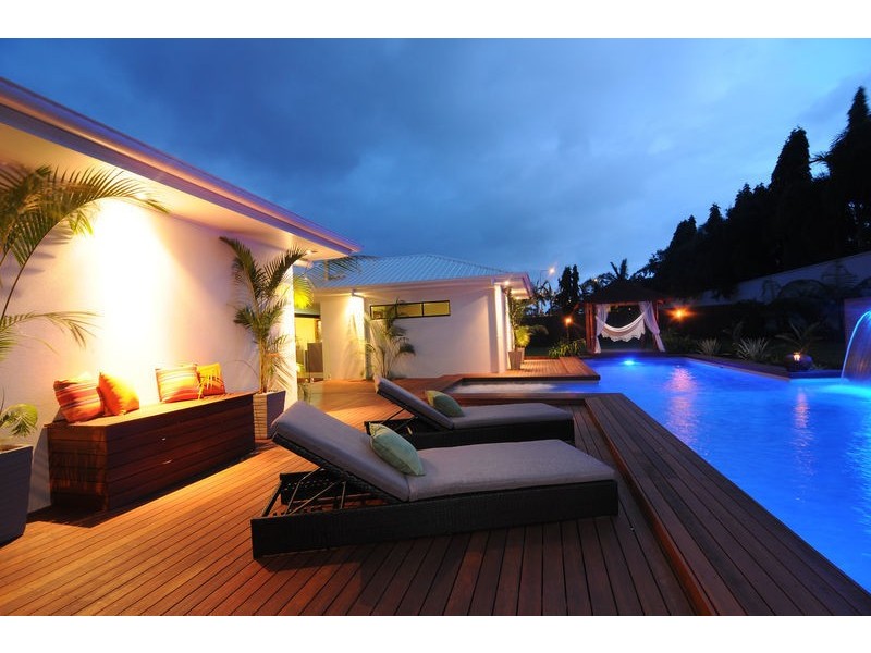 33 Iridescent Drive, Trinity Beach QLD 4879