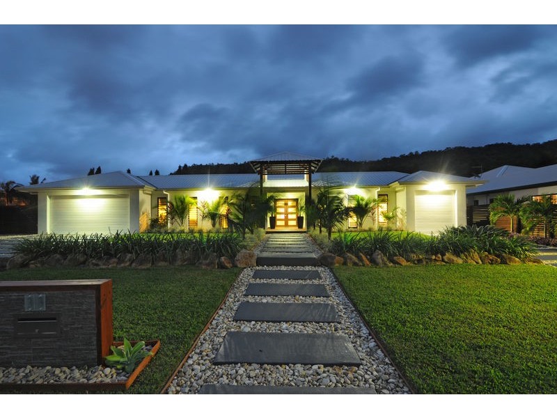 33 Iridescent Drive, Trinity Beach QLD 4879