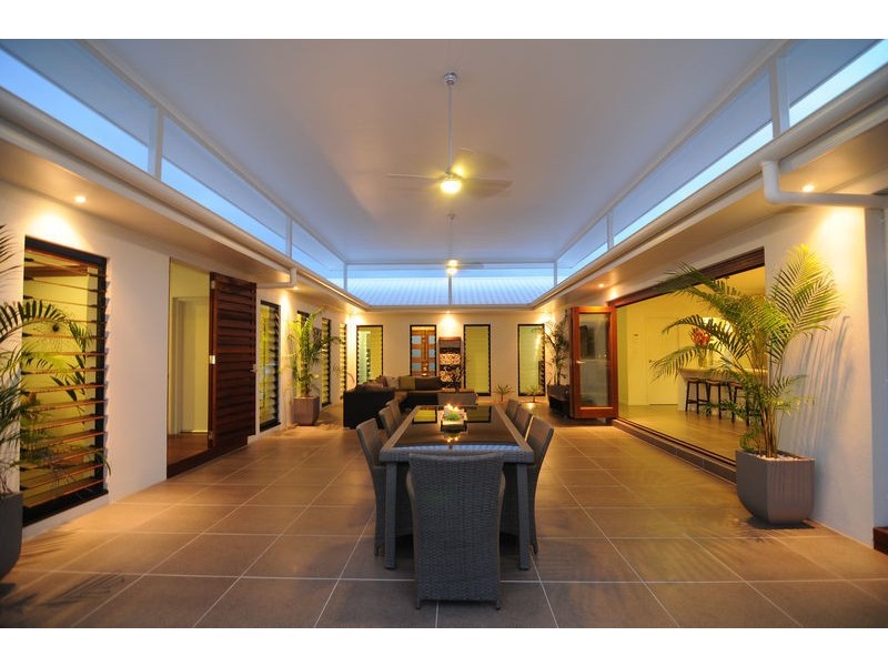 33 Iridescent Drive, Trinity Beach QLD 4879