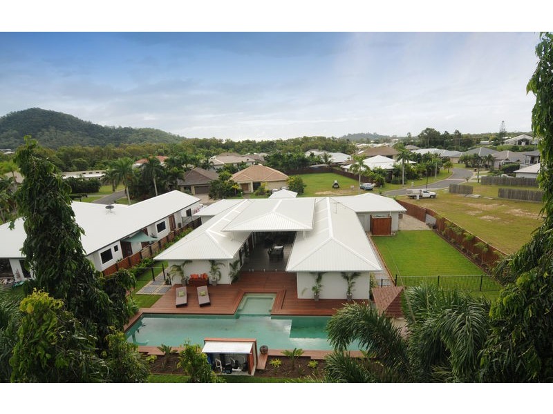 33 Iridescent Drive, Trinity Beach QLD 4879