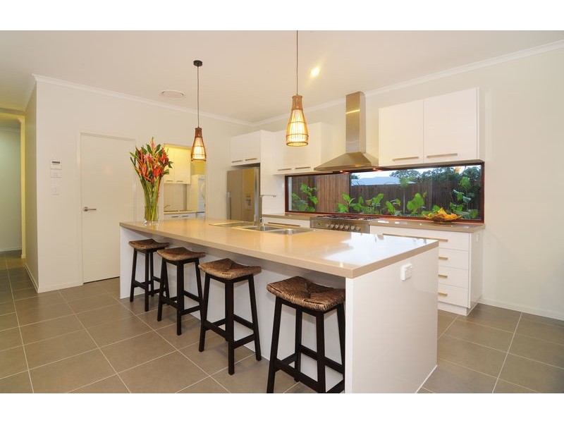33 Iridescent Drive, Trinity Beach QLD 4879