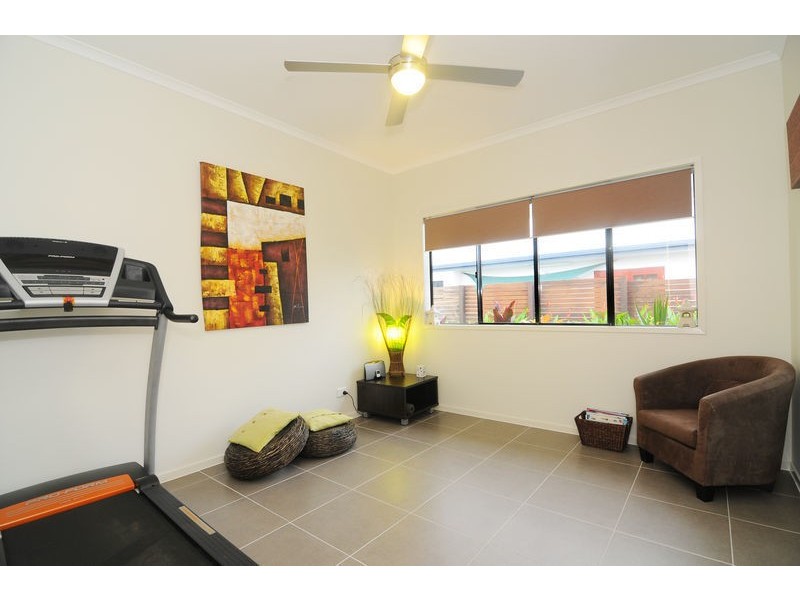 33 Iridescent Drive, Trinity Beach QLD 4879