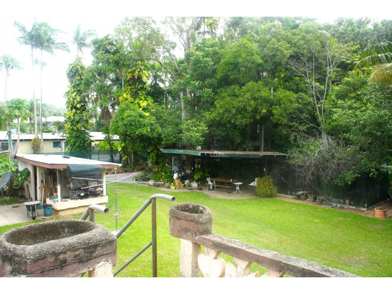 47-49 Old Bruce Highway, Bentley Park QLD 4869
