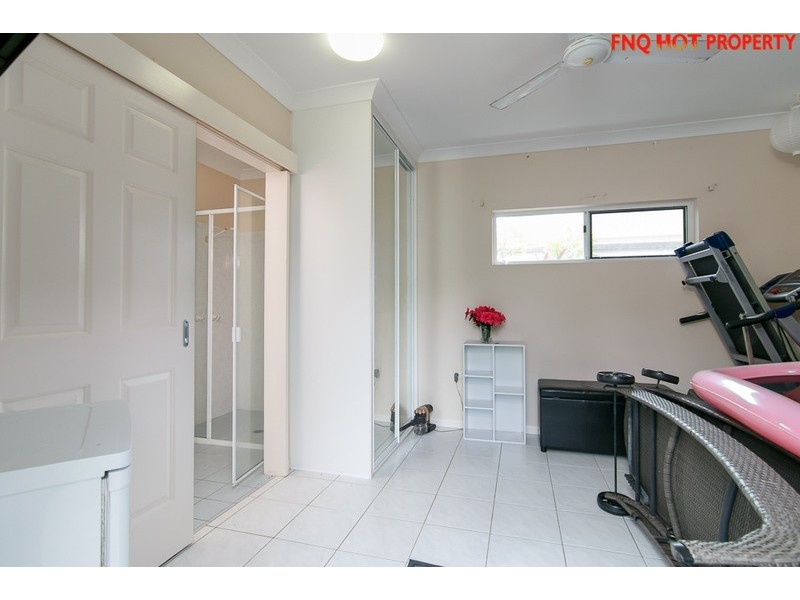 42 Strombus Avenue, Trinity Beach QLD 4879