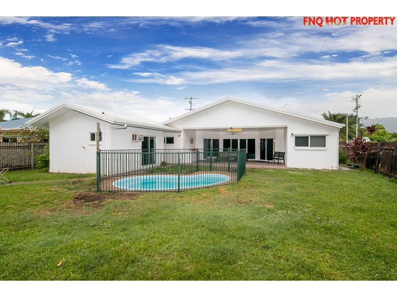 42 Strombus Avenue, Trinity Beach QLD 4879