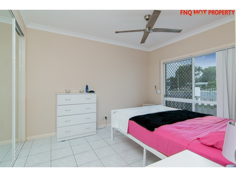 42 Strombus Avenue, Trinity Beach QLD 4879