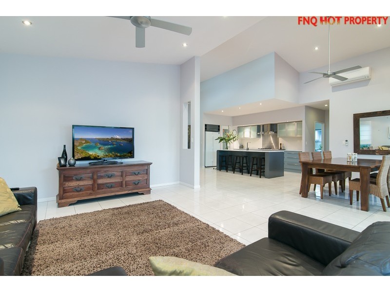28  Fossilbrook Bend, Trinity Park QLD 4879