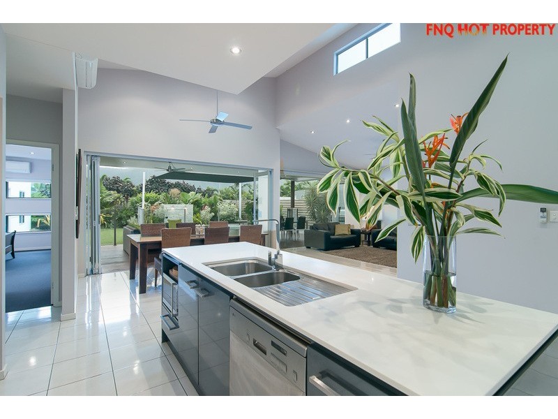 28  Fossilbrook Bend, Trinity Park QLD 4879