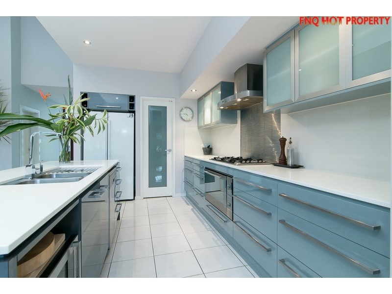 28  Fossilbrook Bend, Trinity Park QLD 4879