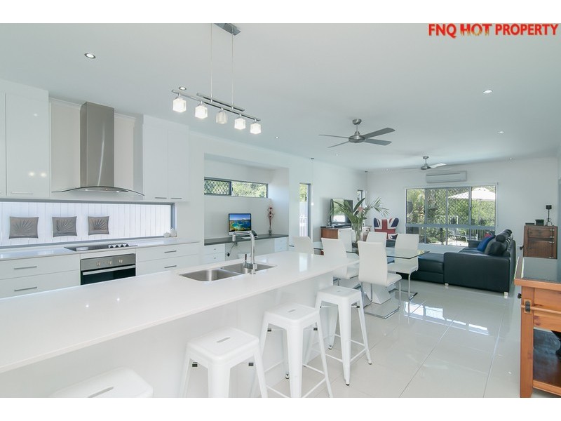 128 Harbour Drive, Trinity Park QLD 4879