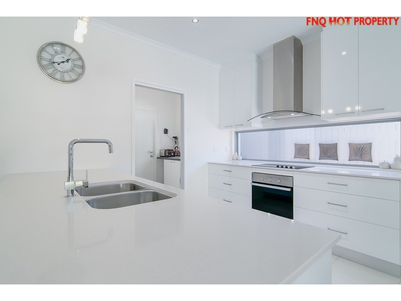 128 Harbour Drive, Trinity Park QLD 4879