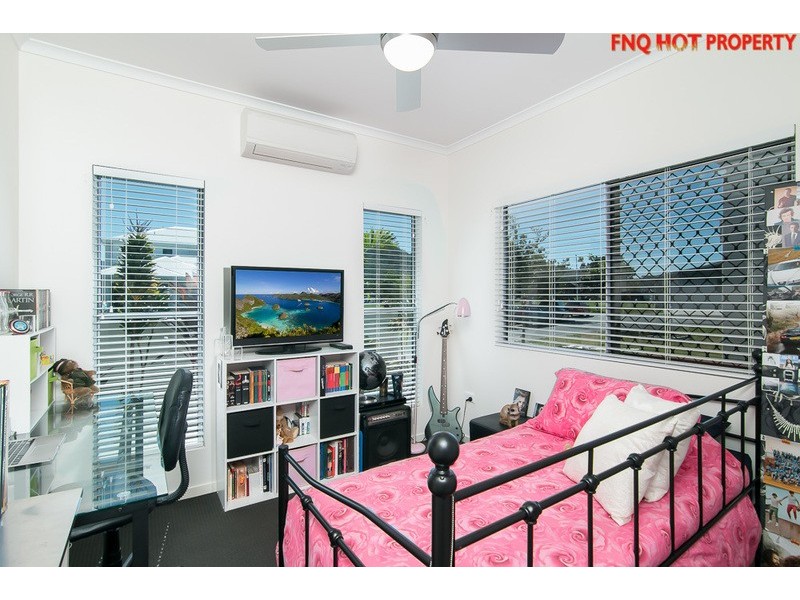 128 Harbour Drive, Trinity Park QLD 4879