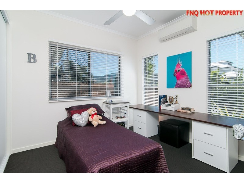 128 Harbour Drive, Trinity Park QLD 4879