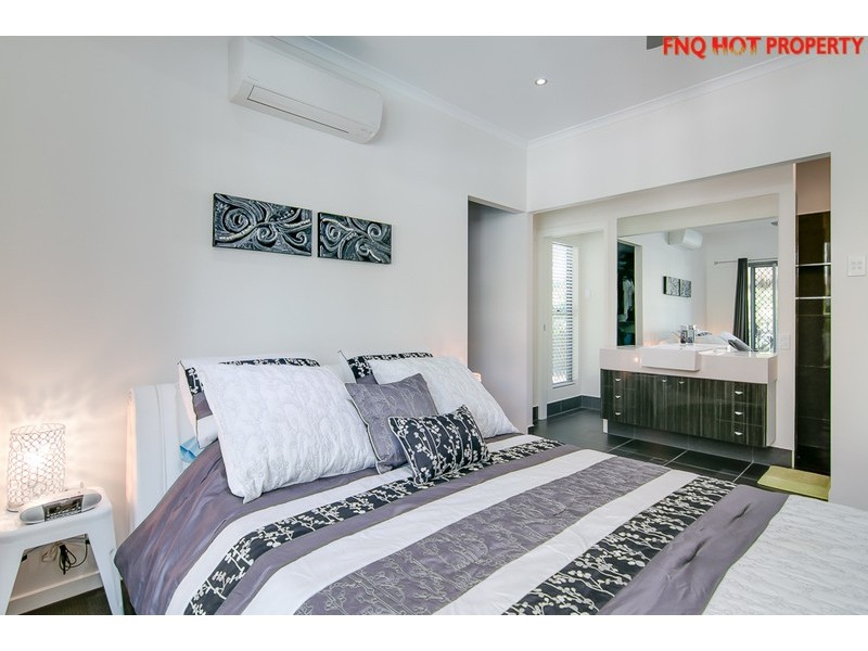 128 Harbour Drive, Trinity Park QLD 4879