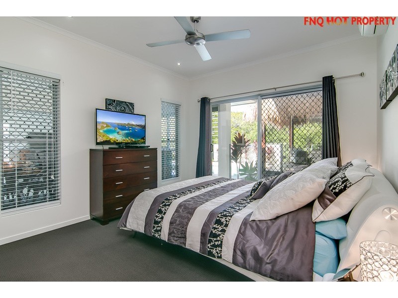 128 Harbour Drive, Trinity Park QLD 4879