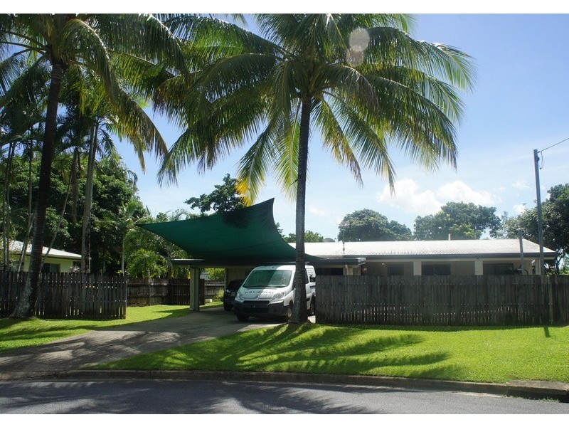 6  KURRUK CLOSE, White Rock QLD 4868