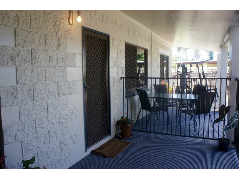 6  KURRUK CLOSE, White Rock QLD 4868