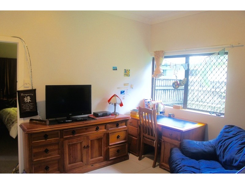 6  KURRUK CLOSE, White Rock QLD 4868