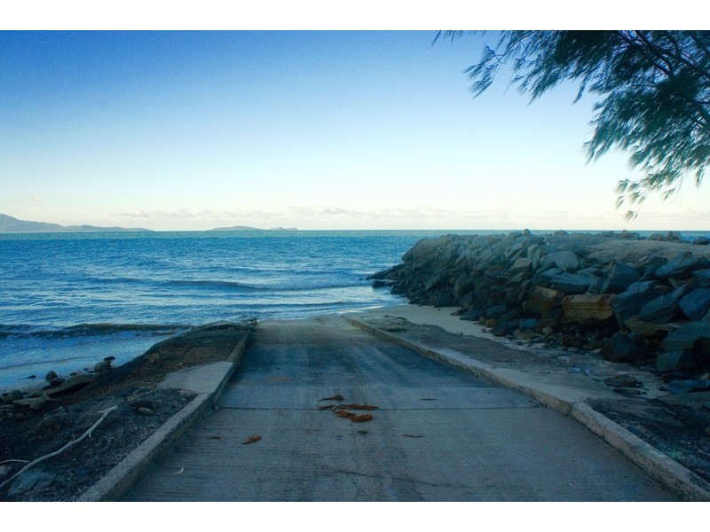 1361 Mossman- Daintree Rd, Rocky Point QLD 4873