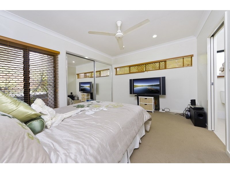 2/64 Harbour Drive, Trinity Park QLD 4879