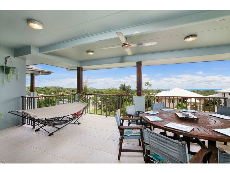 22 Savannah St, Palm Cove QLD 4879