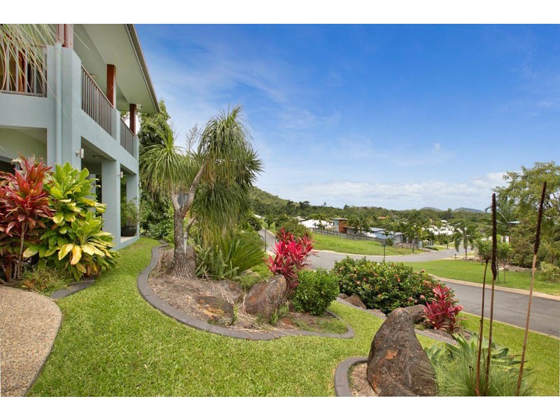 22 Savannah St, Palm Cove QLD 4879