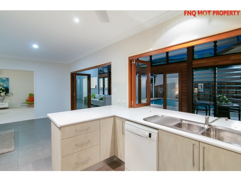 40 Iridescent Drive, Trinity Park QLD 4879
