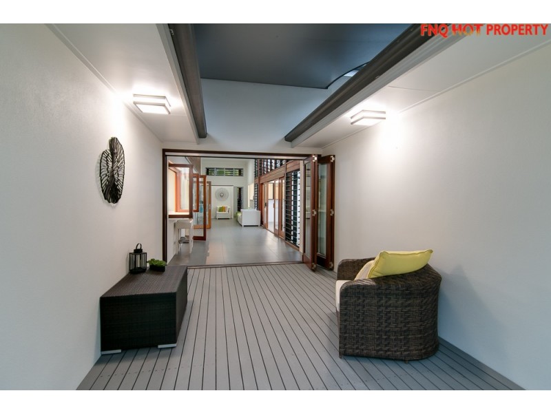 40 Iridescent Drive, Trinity Park QLD 4879