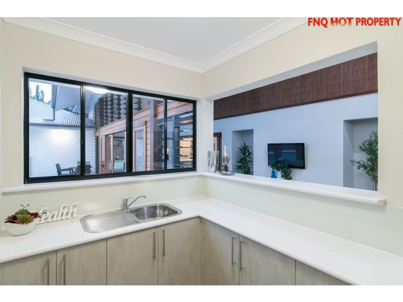 40 Iridescent Drive, Trinity Park QLD 4879