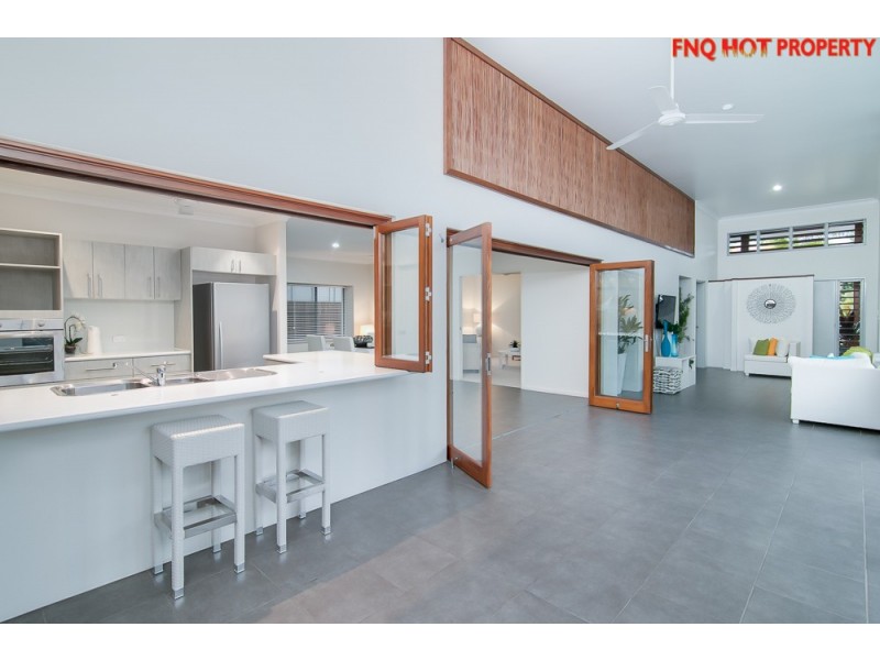 40 Iridescent Drive, Trinity Park QLD 4879