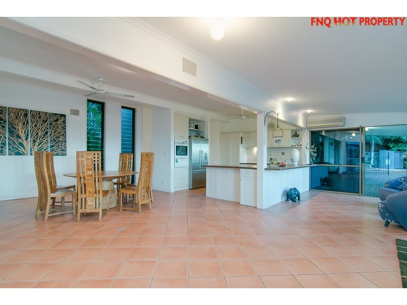 166-172 Stanton Road, Smithfield QLD 4878