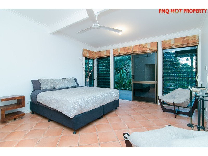 166-172 Stanton Road, Smithfield QLD 4878