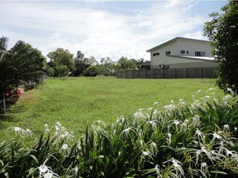 20 Muller Street, Palm Cove QLD 4879